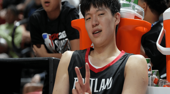 Calouro dos Blazers reage ao retorno de Damian Lillard a equipe