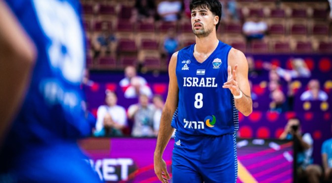 Deni Avdija garante vaga de Israel nas oitavas de final