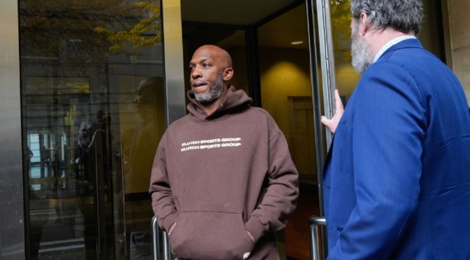 Fiança de Chauncey Billups fixada em milhões de dólares após ele se declarar inocente.