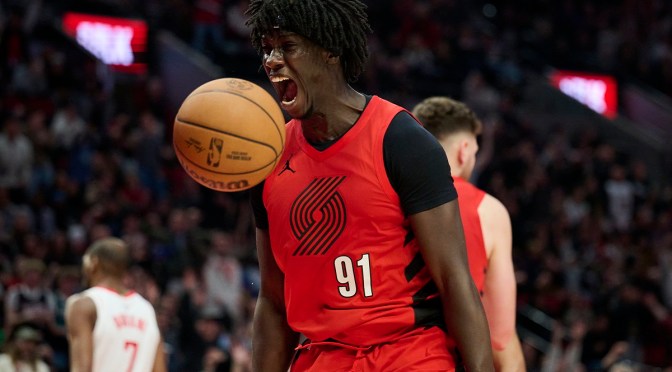 Blazers assinam contrato de dois anos com armador francês