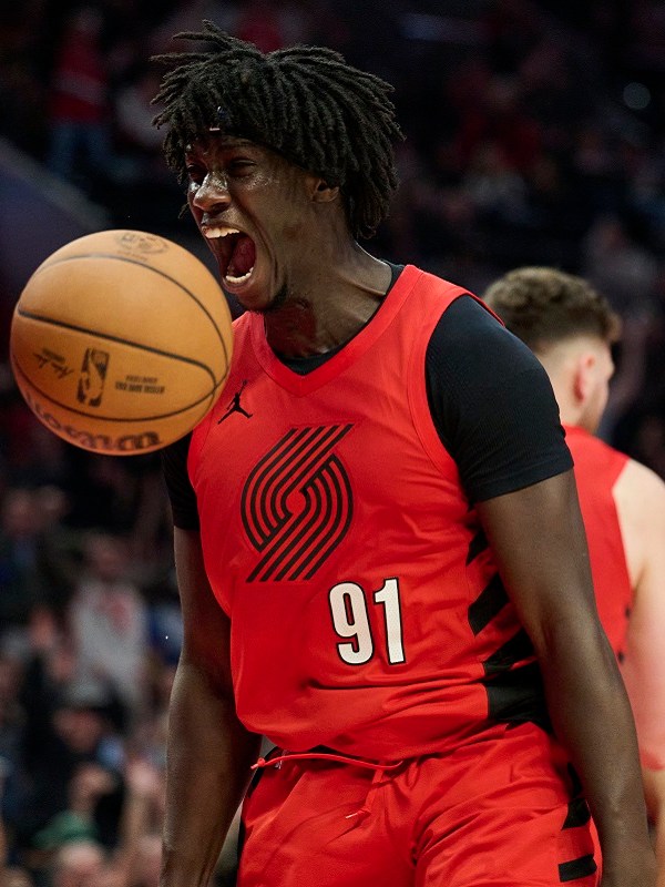 Blazers assinam contrato de dois anos com armador francês